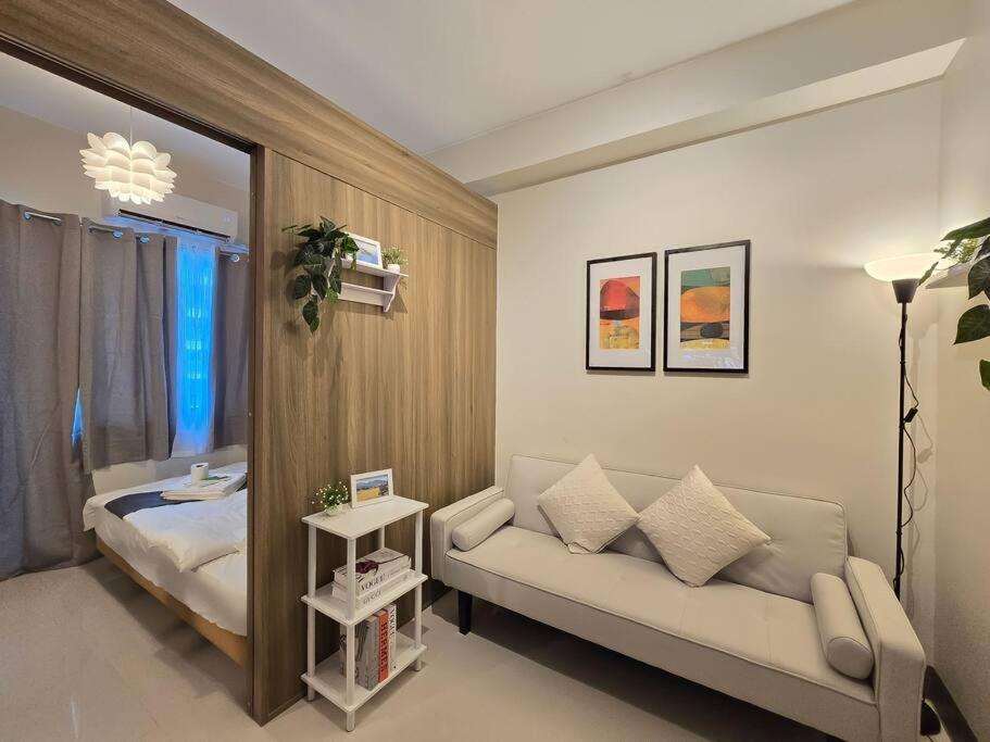Apartment 1br Unit Condotel W Balcony Fame Residences #fm60