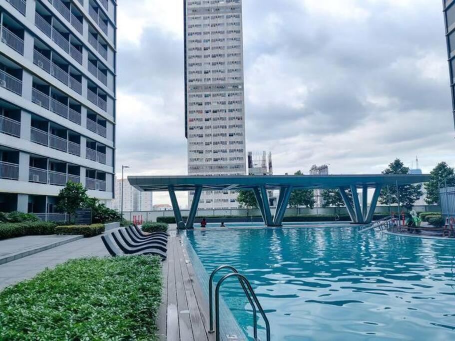 1br Unit Condotel W Balcony Fame Residences #fm60 *