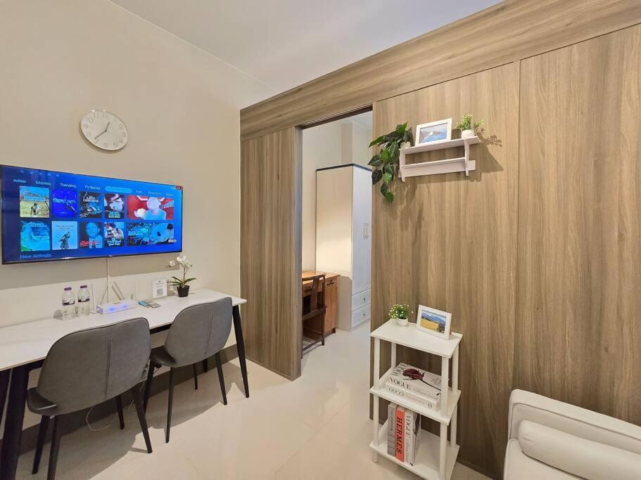 1br Unit Condotel W Balcony Fame Residences #fm60 Apartment *