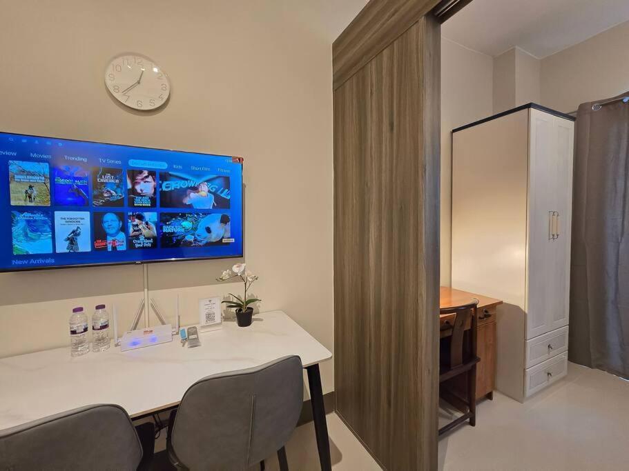 1br Unit Condotel W Balcony Fame Residences #fm60 * Manila