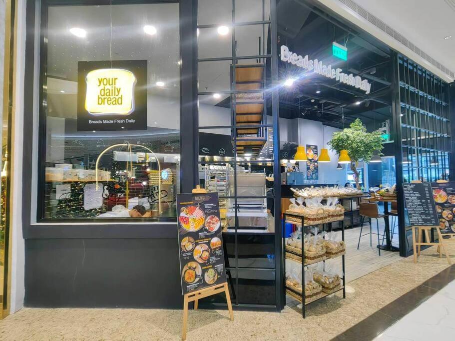 1br Unit Condotel W Balcony Fame Residences #fm60 * Manila